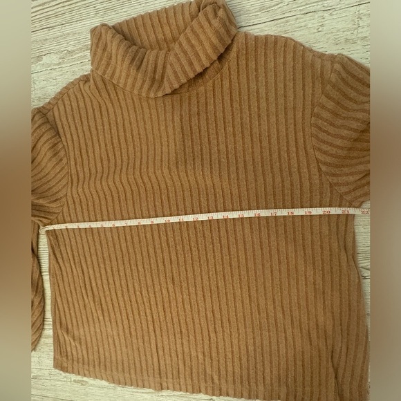 NWT The Limited Rib Hacci Knit Turtleneck Thin Sweater Tab Up Sleeves Camel L - Picture 8 of 11